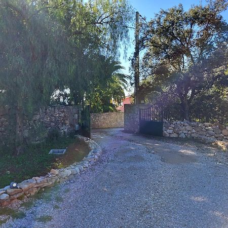 Vista Magica B&B Санта-Барбара-де-Некс Экстерьер фото